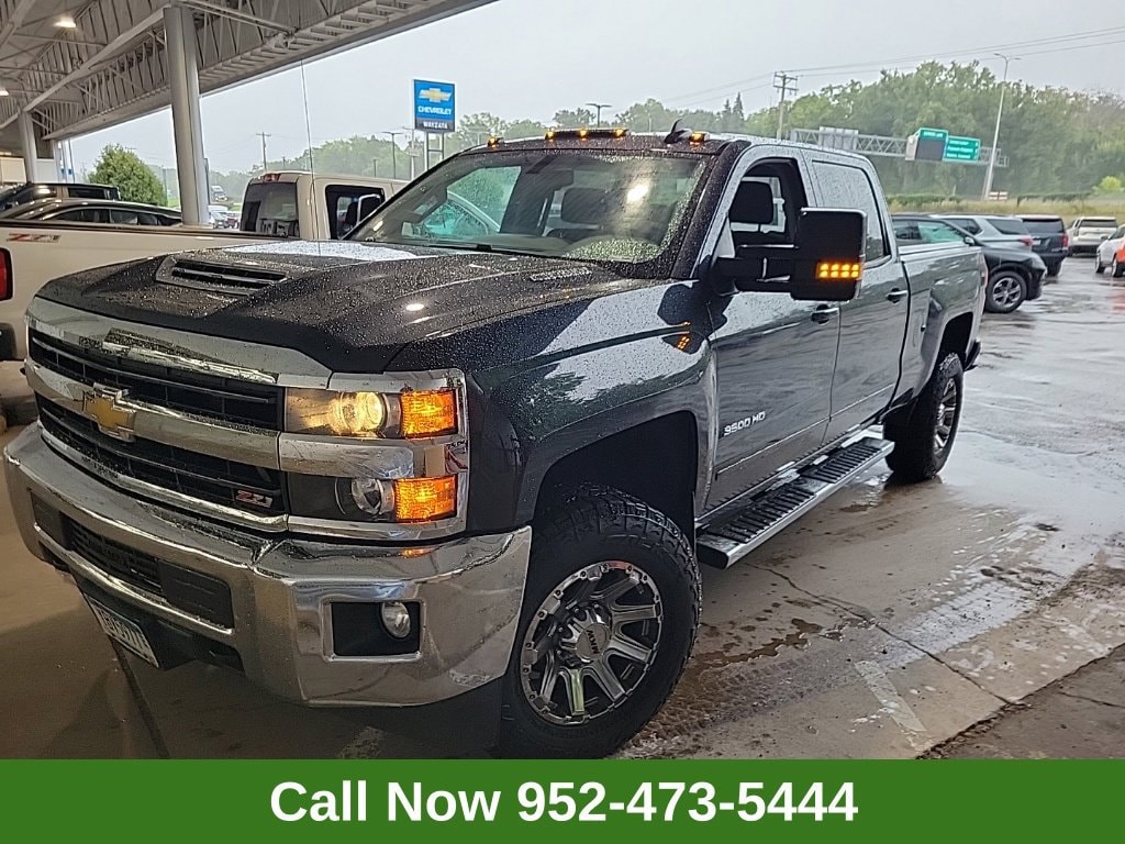 Used 2019 Chevrolet Silverado 3500HD LT with VIN 1GC4KWCY2KF125386 for sale in Wayzata, Minnesota