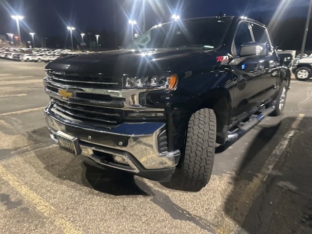 Used 2019 Chevrolet Silverado 1500 LTZ with VIN 3GCUYGEDXKG122992 for sale in Wayzata, Minnesota