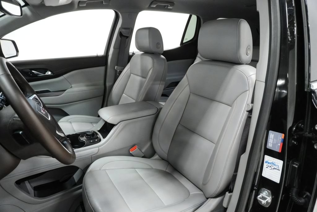 2023 GMC Acadia SLT - Photo 11