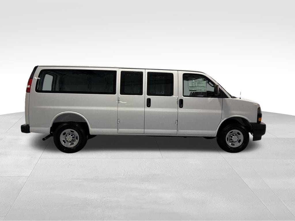 2025 Chevrolet Express Cargo Work Van - Photo 36