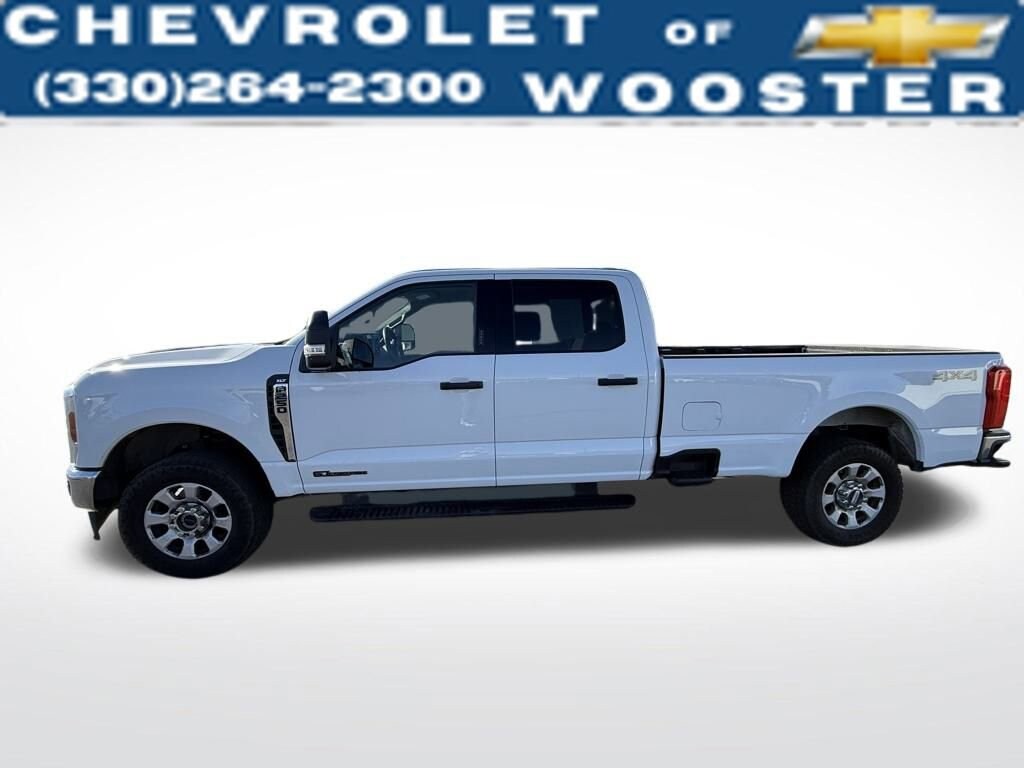2024 Ford F-250 XLT photo 2