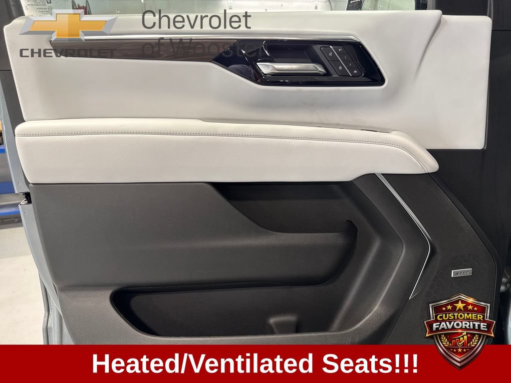 2025 Chevrolet Suburban Premier - Photo 30