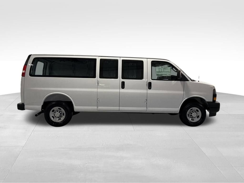 2025 Chevrolet Express Cargo Work Van - Photo 35