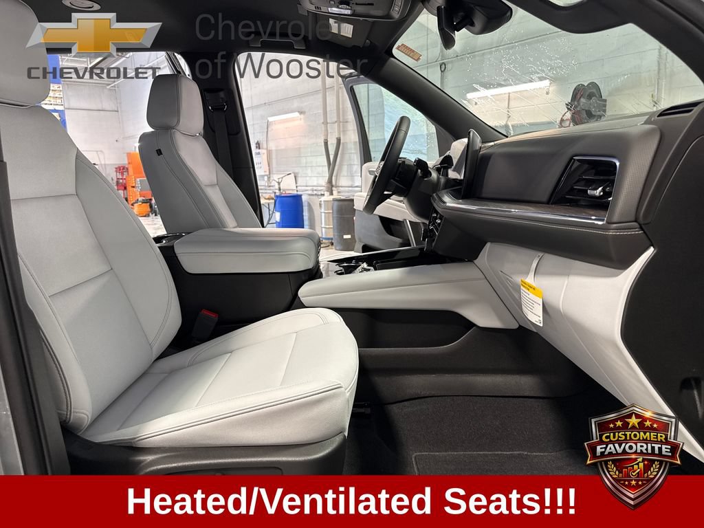 2025 Chevrolet Suburban Premier - Photo 34
