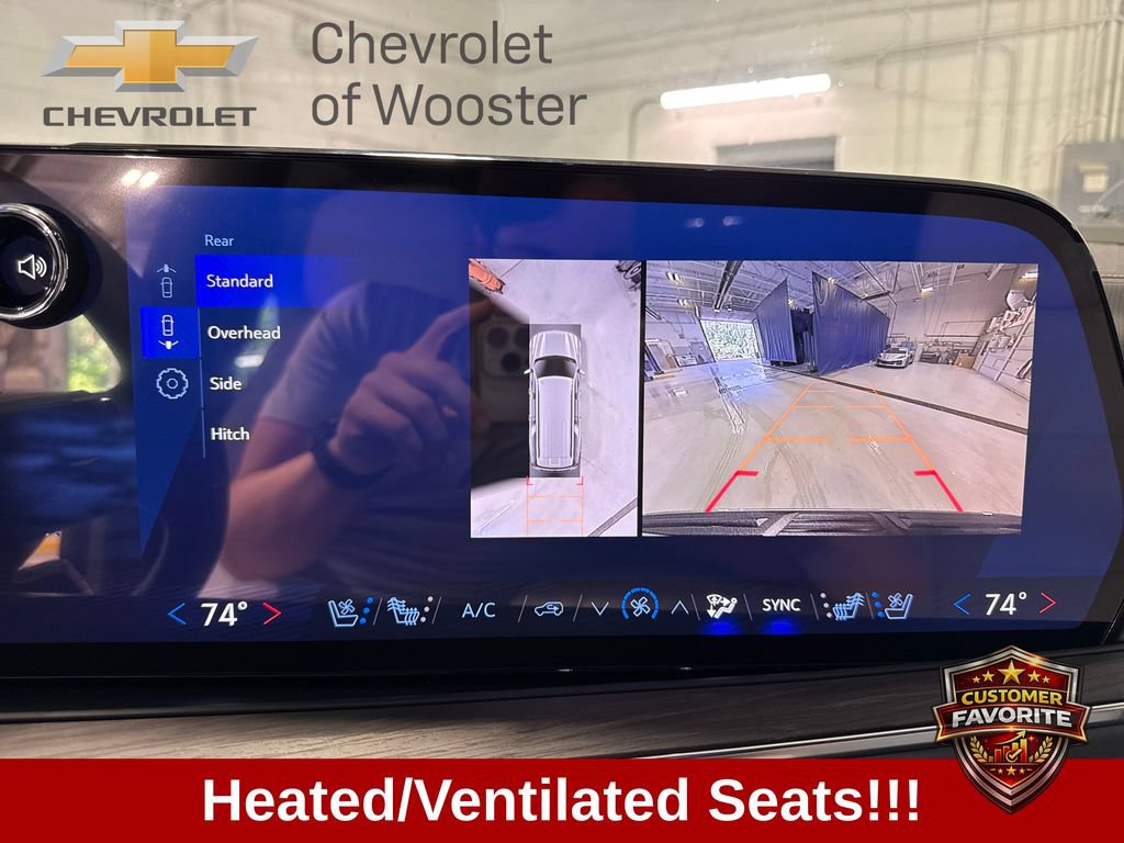 2025 Chevrolet Suburban Premier - Photo 16