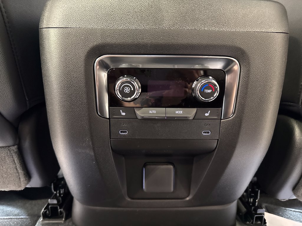 2026 Chevrolet Suburban High Country - Photo 41