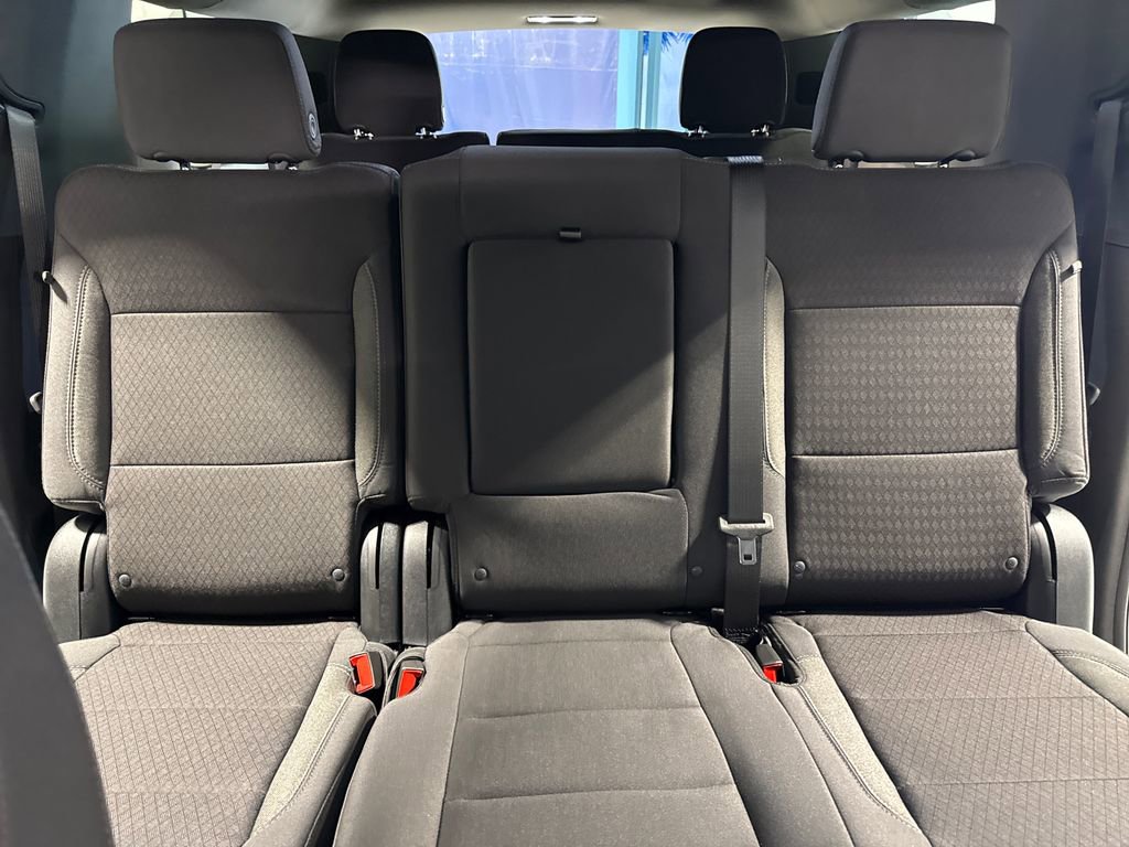 2026 Chevrolet Suburban LS - Photo 33