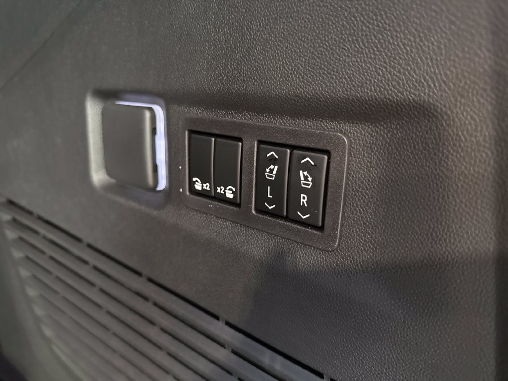 2026 Chevrolet Suburban High Country - Photo 45