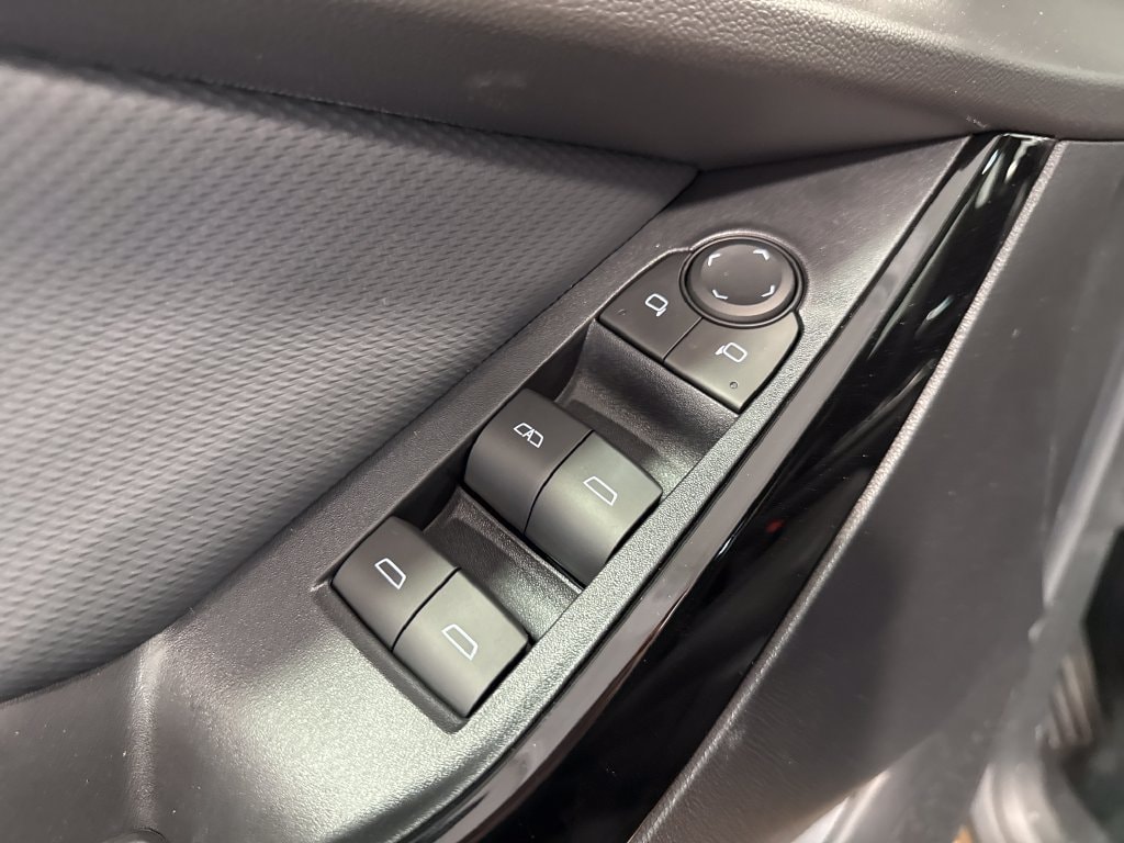 2027 Chevrolet Equinox LT - Photo 32