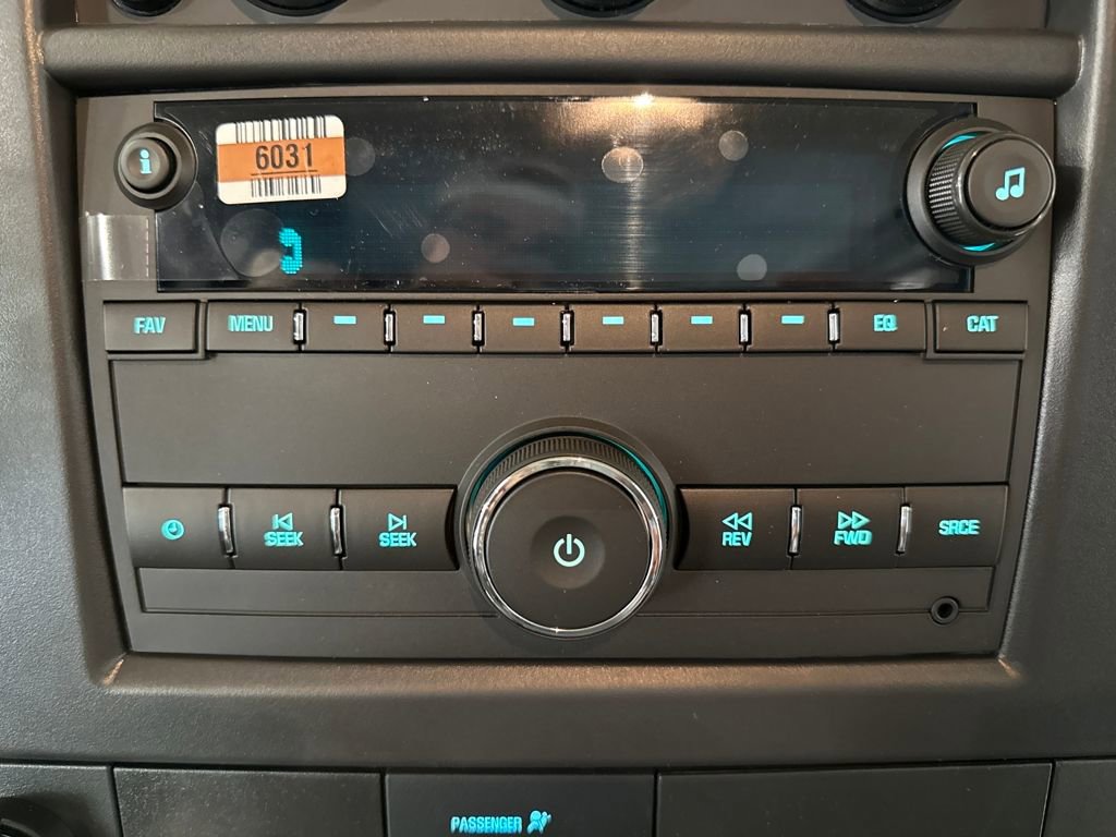 2025 Chevrolet Express Cargo Work Van - Photo 12