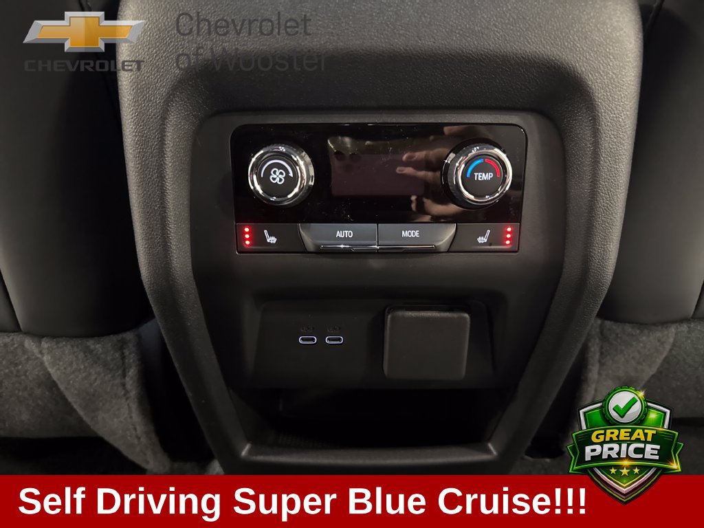 2027 Chevrolet Traverse RS - Photo 43