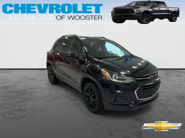 Used 2021 Chevrolet Trax LT with VIN KL7CJPSB0MB316376 for sale in Wooster, OH