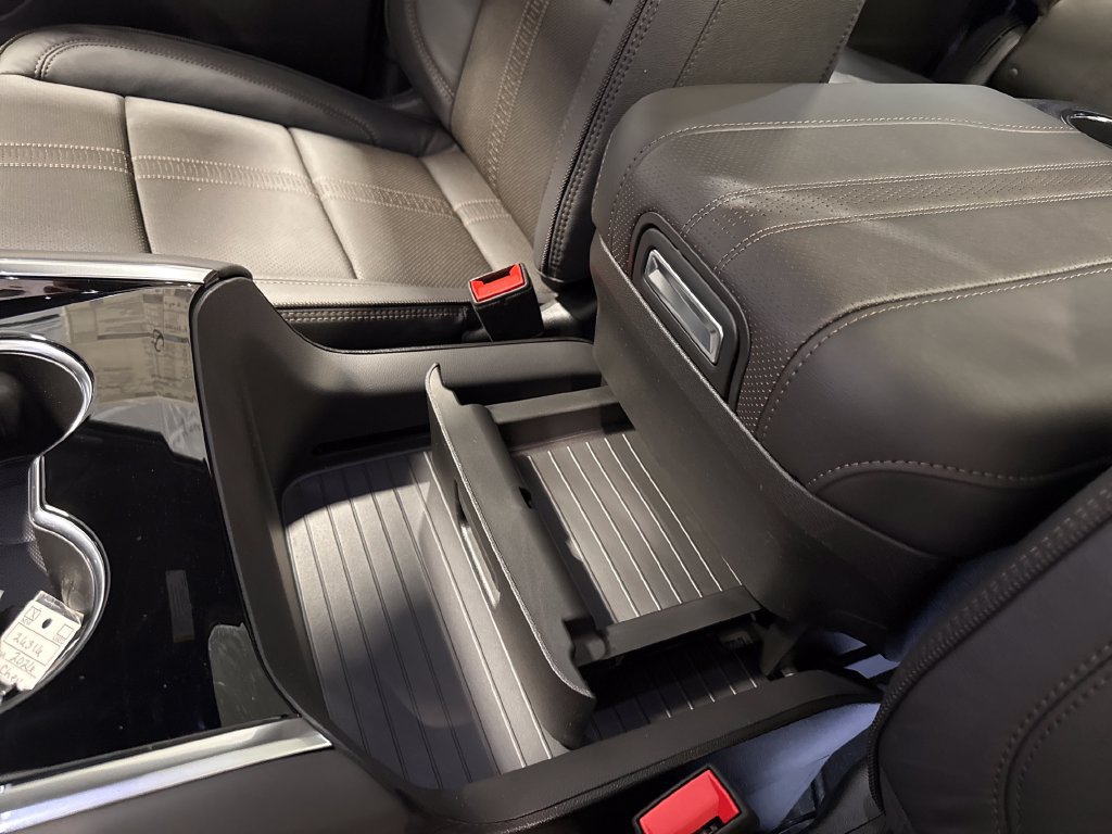 2026 Chevrolet Suburban High Country - Photo 22