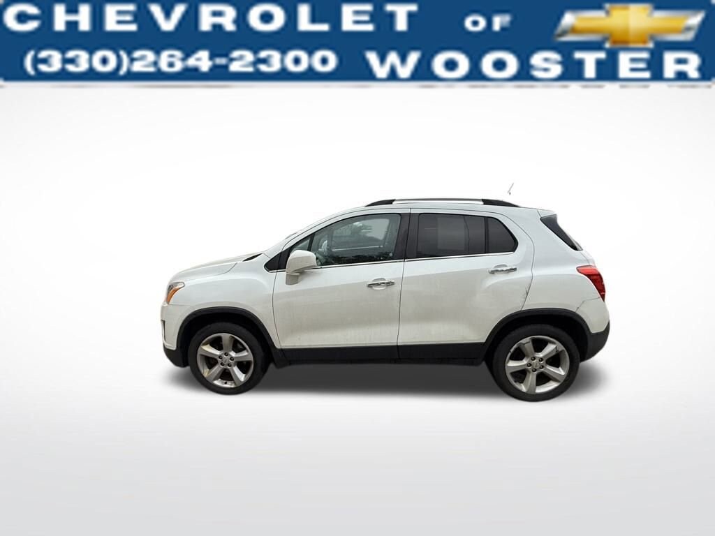 2016 Chevrolet Trax LTZ photo 2