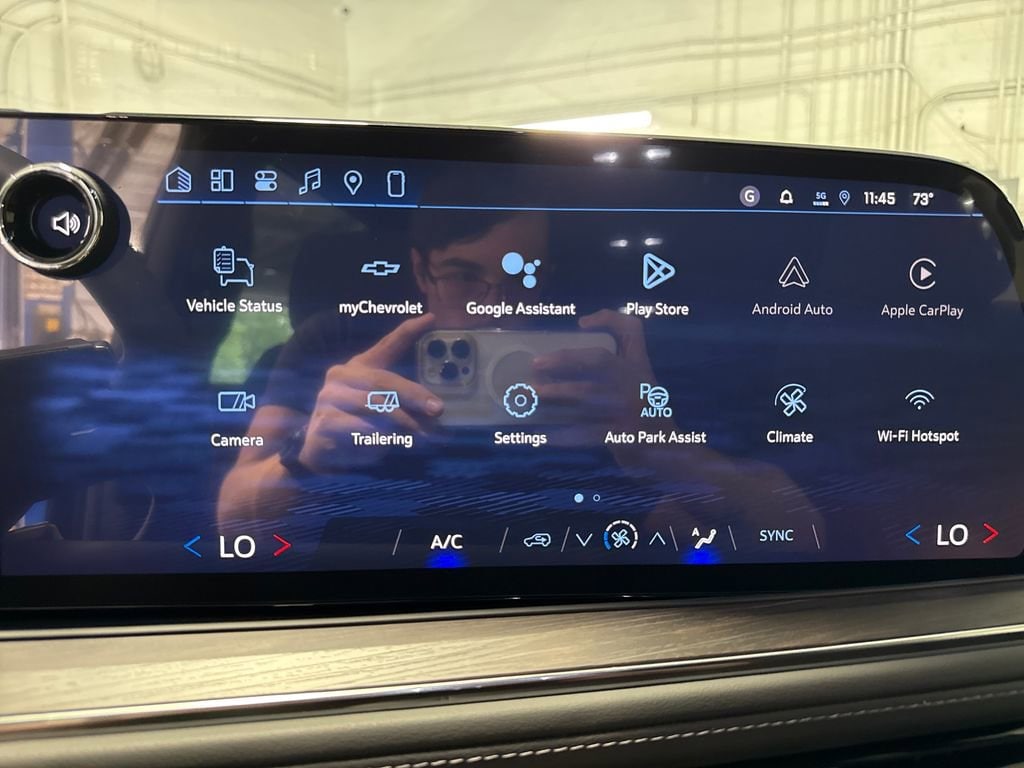 2026 Chevrolet Suburban LS - Photo 12