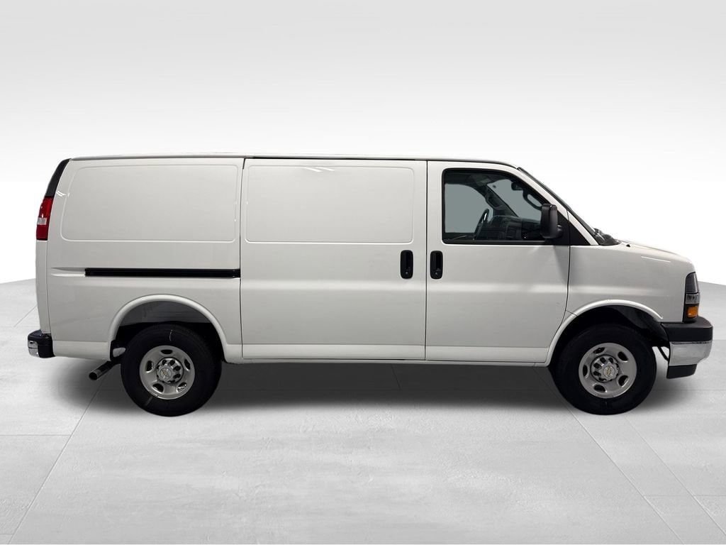 2025 Chevrolet Express Cargo Work Van - Photo 50