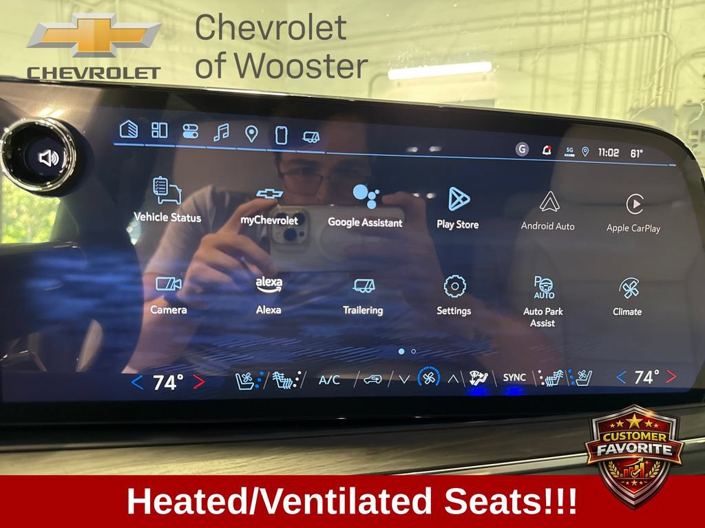 2025 Chevrolet Suburban Premier - Photo 13