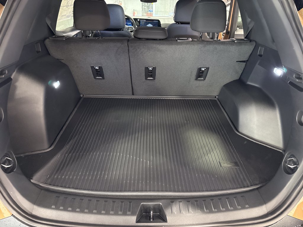2027 Chevrolet Equinox LT - Photo 42