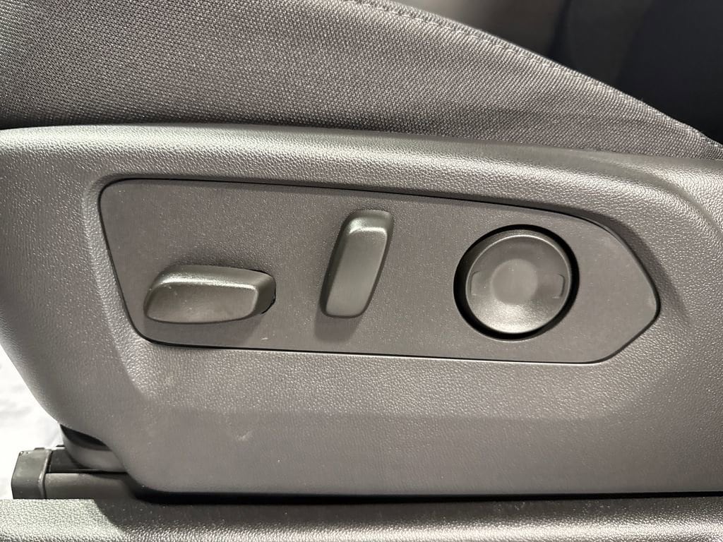 2026 Chevrolet Suburban LS - Photo 24