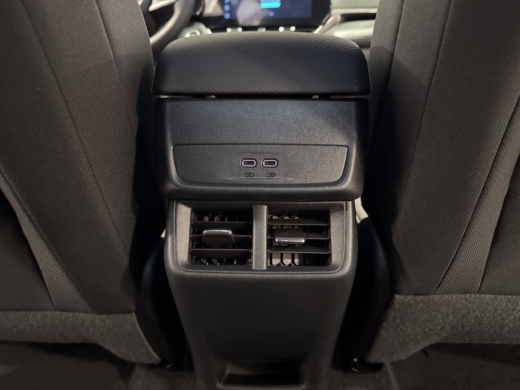 2027 Chevrolet Equinox LT - Photo 41