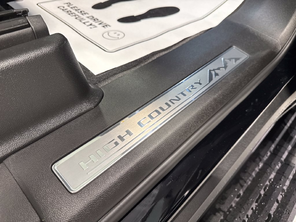 2026 Chevrolet Suburban High Country - Photo 34