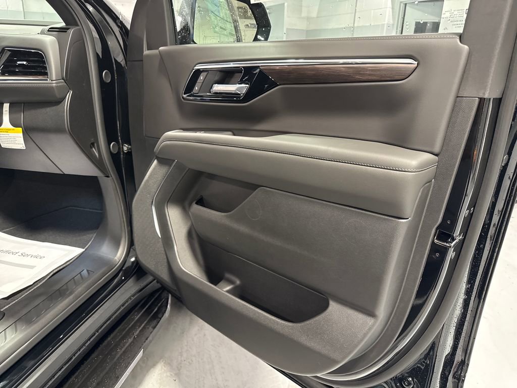2026 Chevrolet Suburban LS - Photo 32