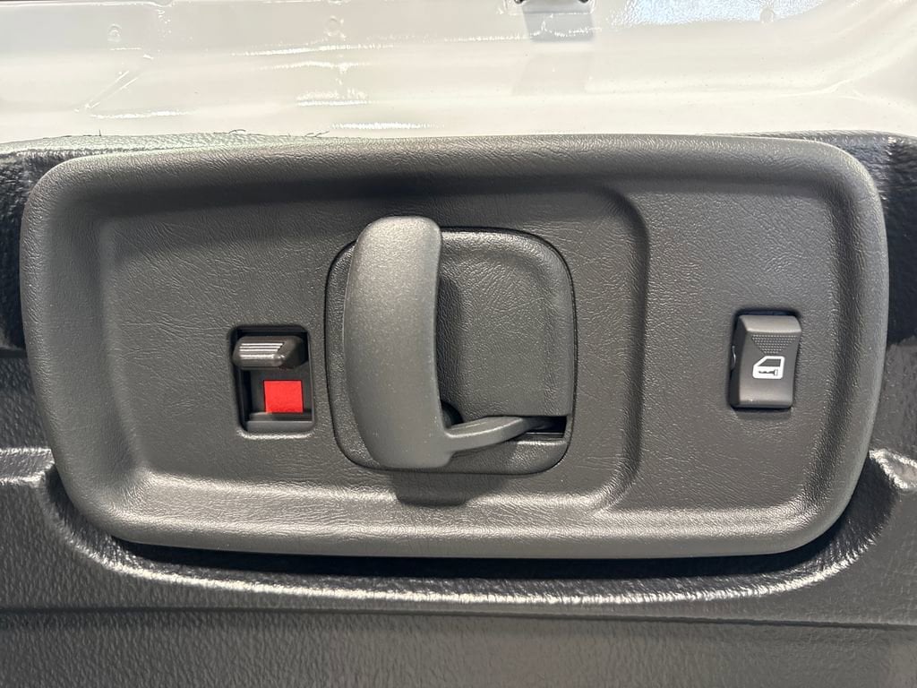 2025 Chevrolet Express Cargo Work Van - Photo 42