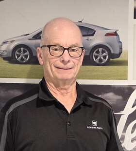 Staff member Michael Hothem from ID_253c44