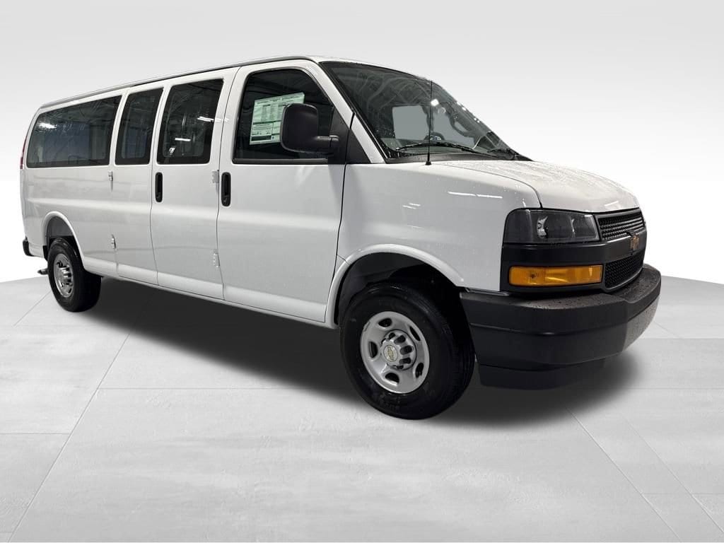 2025 Chevrolet Express Cargo Work Van - Photo 36