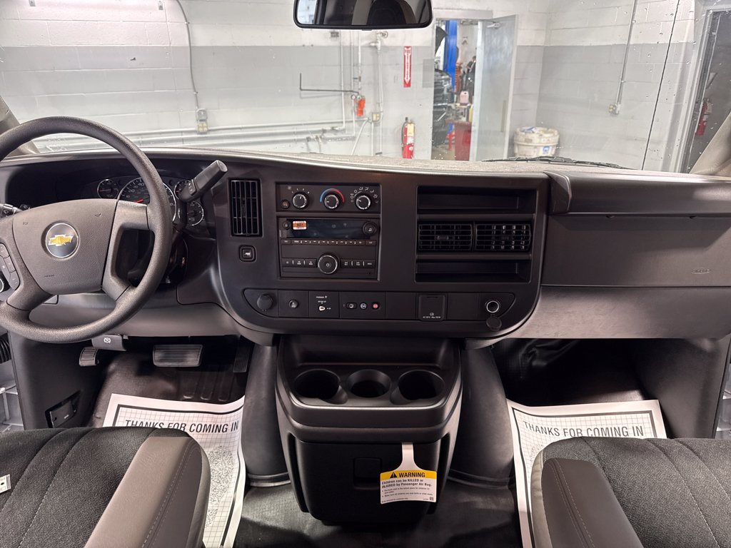 2025 Chevrolet Express Cargo Work Van - Photo 25