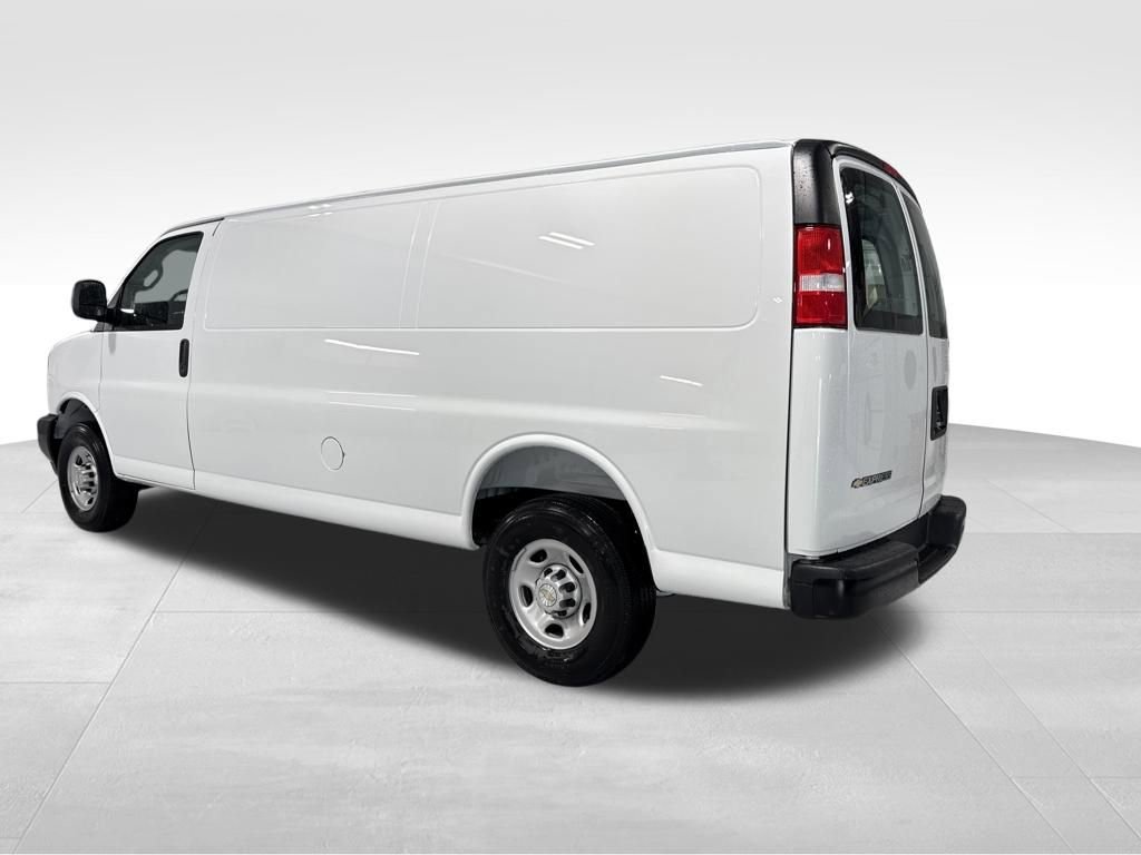 2025 Chevrolet Express Cargo Work Van - Photo 32