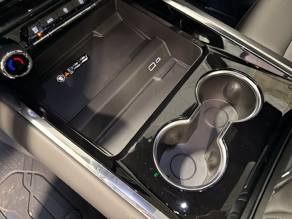 2026 Chevrolet Tahoe Z71 - Photo 21