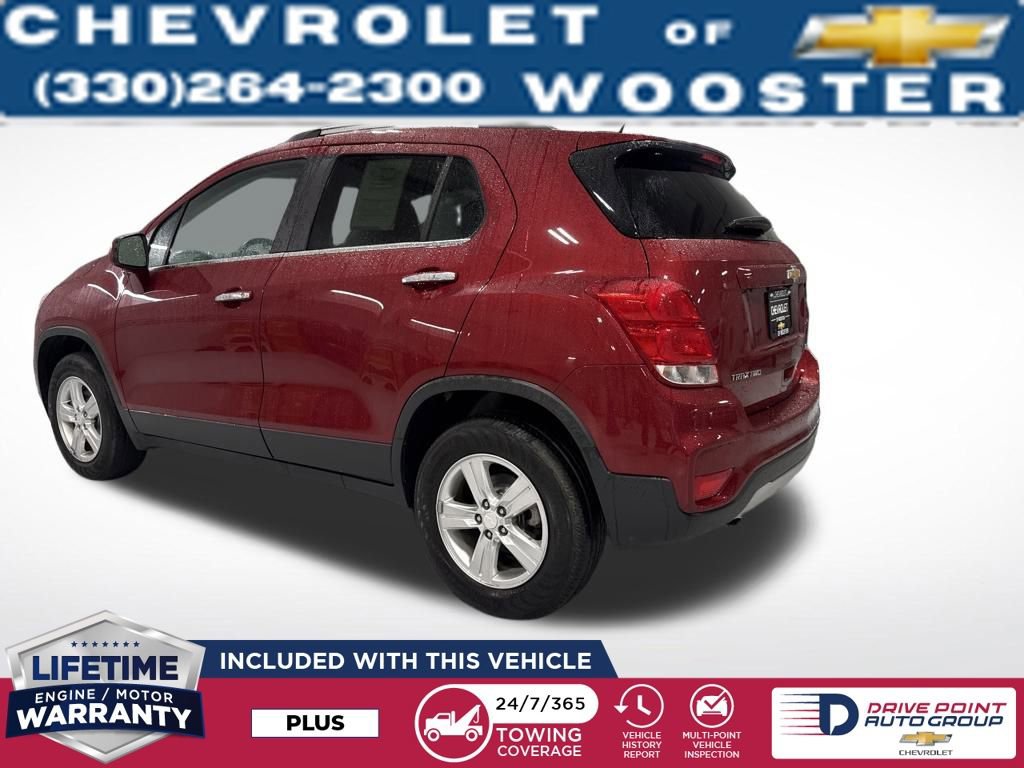 2020 Chevrolet Trax LT photo 2