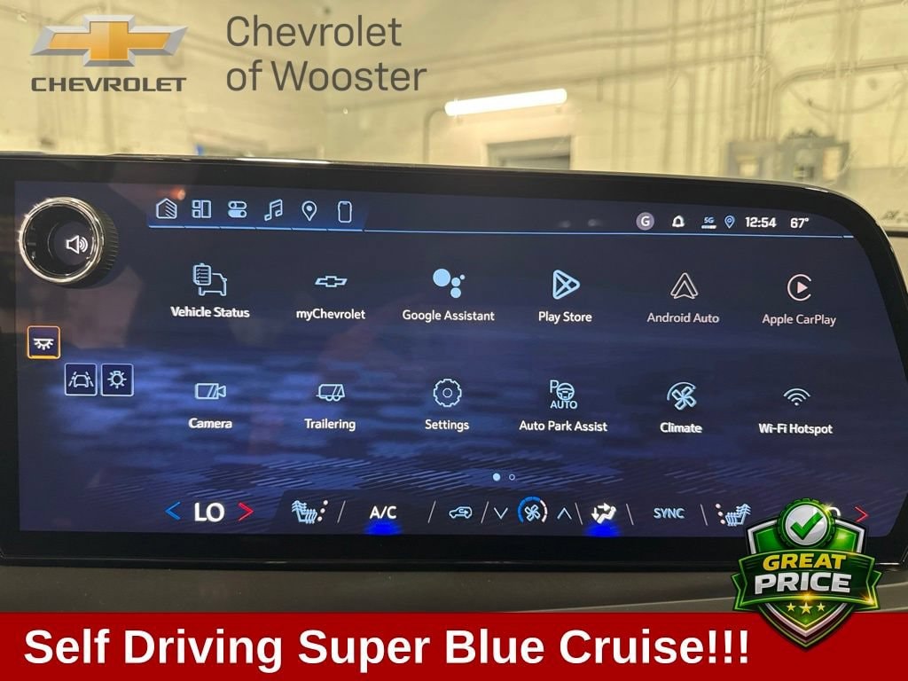 2026 Chevrolet Traverse LT - Photo 12