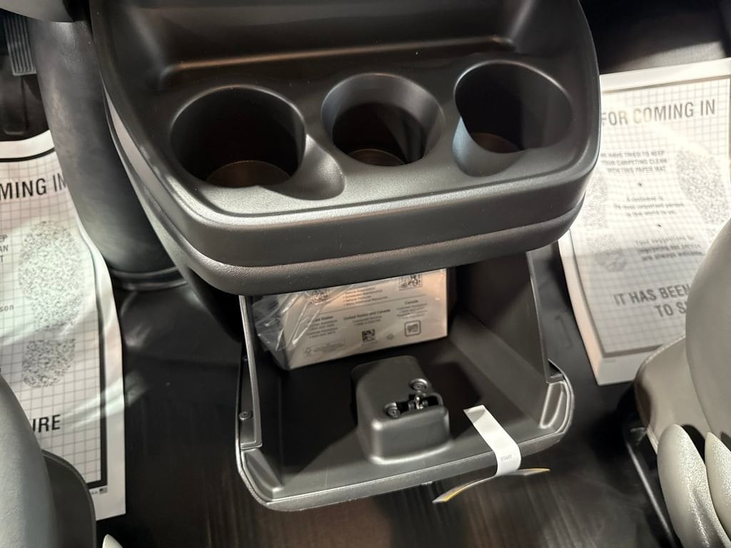 2025 Chevrolet Express Cargo Work Van - Photo 16