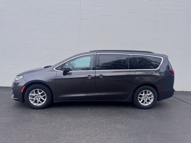 Used 2022 Chrysler Pacifica Touring L with VIN 2C4RC1BG9NR153567 for sale in Wooster, OH