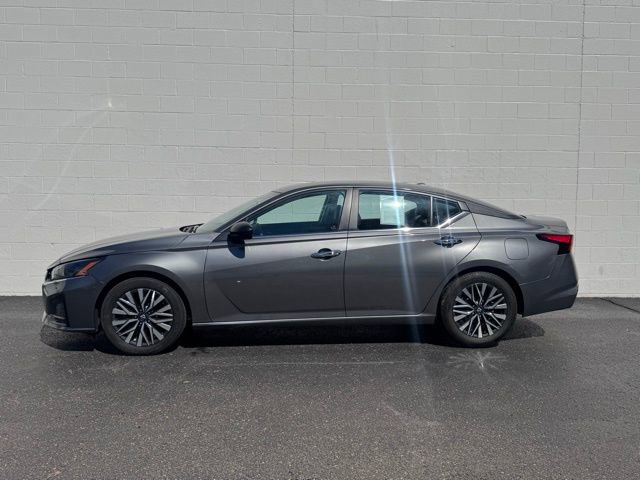 Used 2024 Nissan Altima SV with VIN 1N4BL4DV1RN395213 for sale in Wooster, OH