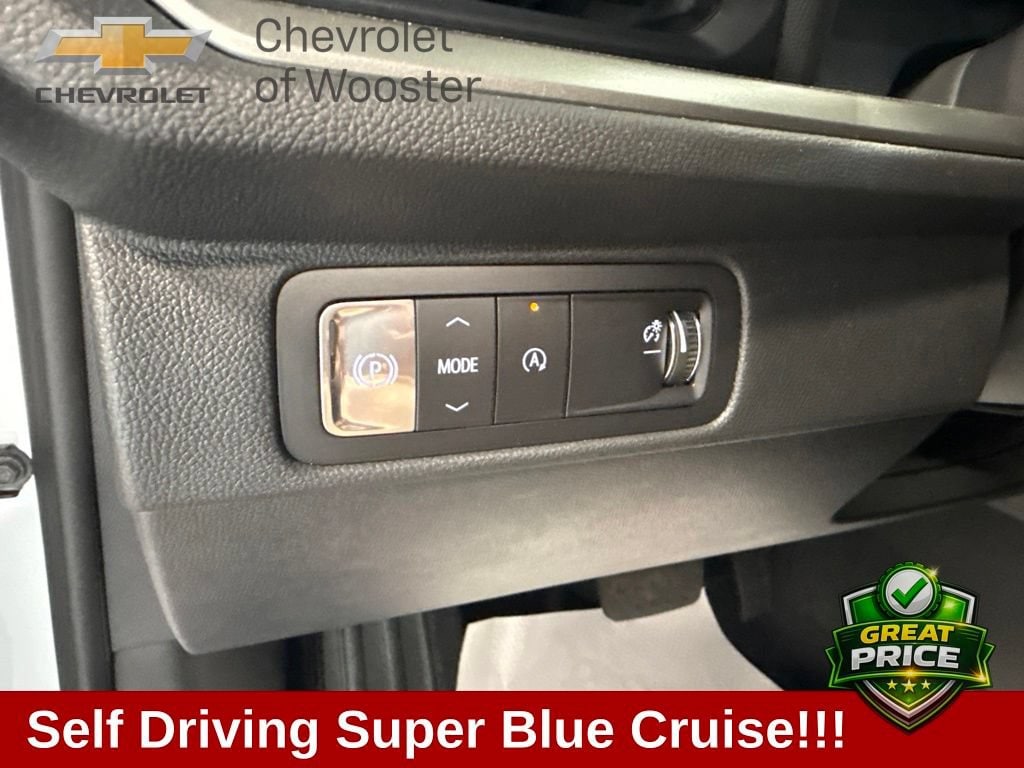 2026 Chevrolet Traverse LT - Photo 9