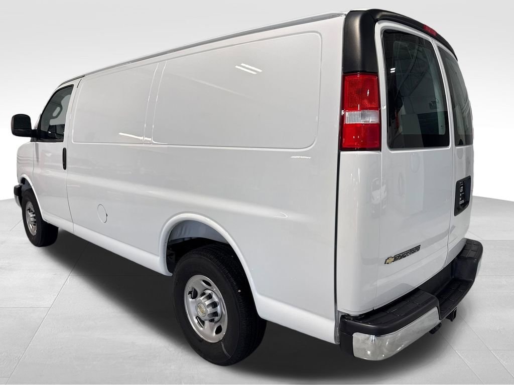2025 Chevrolet Express Cargo Work Van - Photo 47