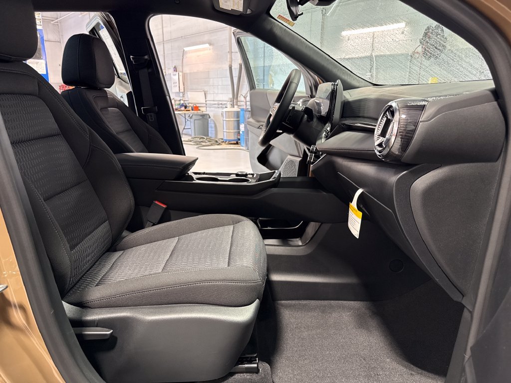 2027 Chevrolet Equinox LT - Photo 33