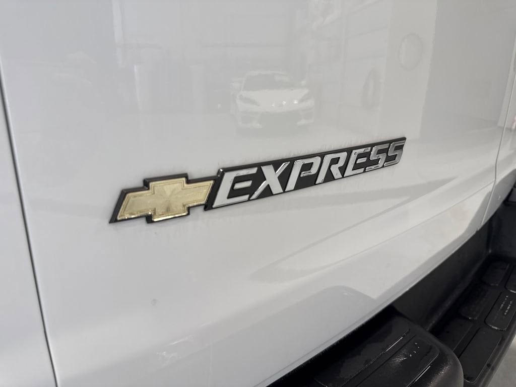 2025 Chevrolet Express Cargo Work Van - Photo 53