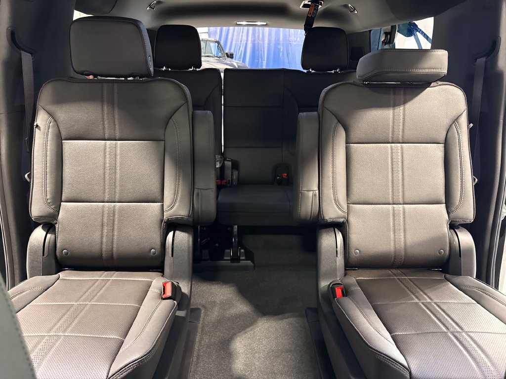 2026 Chevrolet Suburban High Country - Photo 37