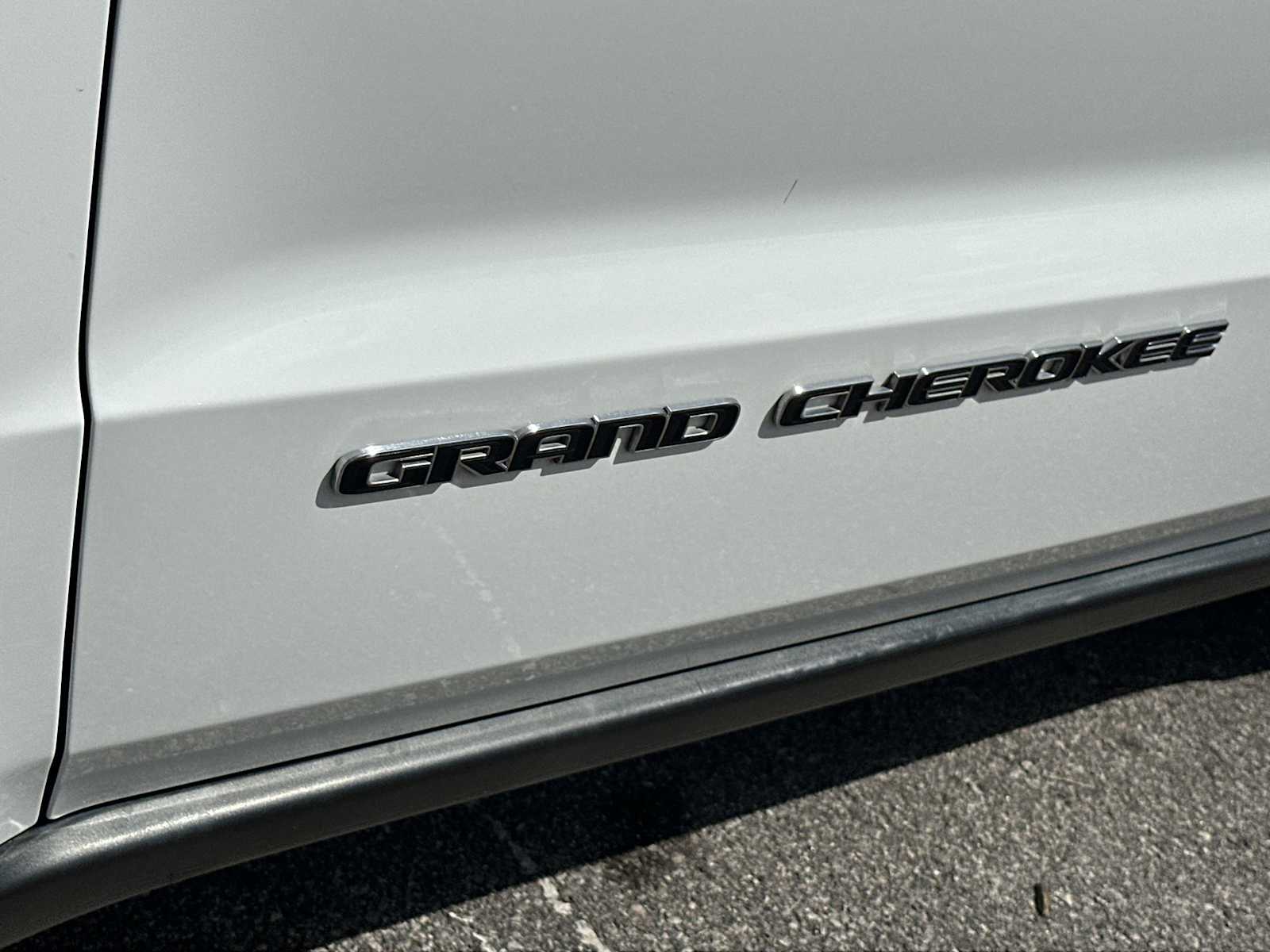 Thumbnail: 2019 Jeep Grand Cherokee - 11