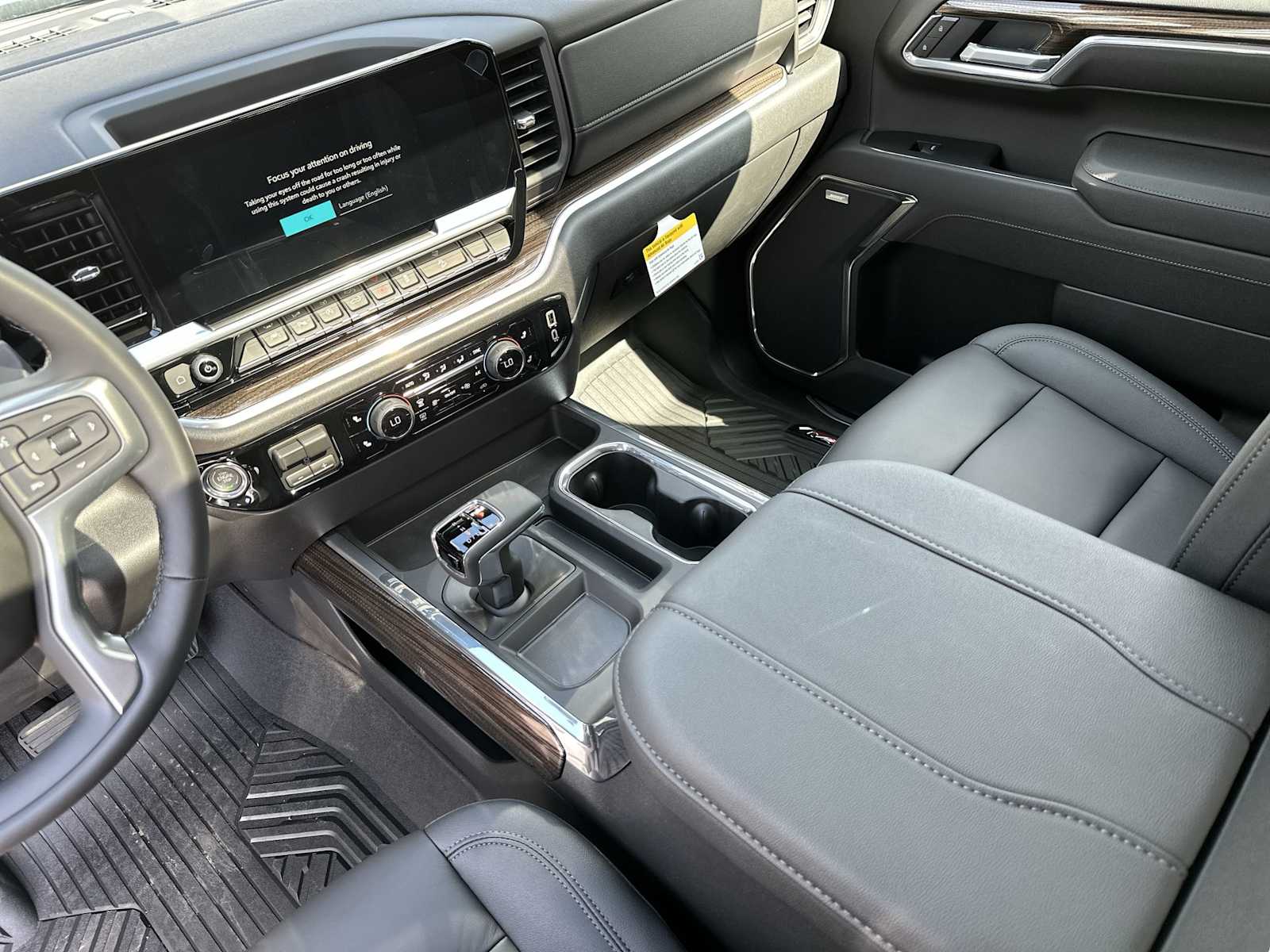 Thumbnail: 2026 Chevrolet Silverado 1500 - 22