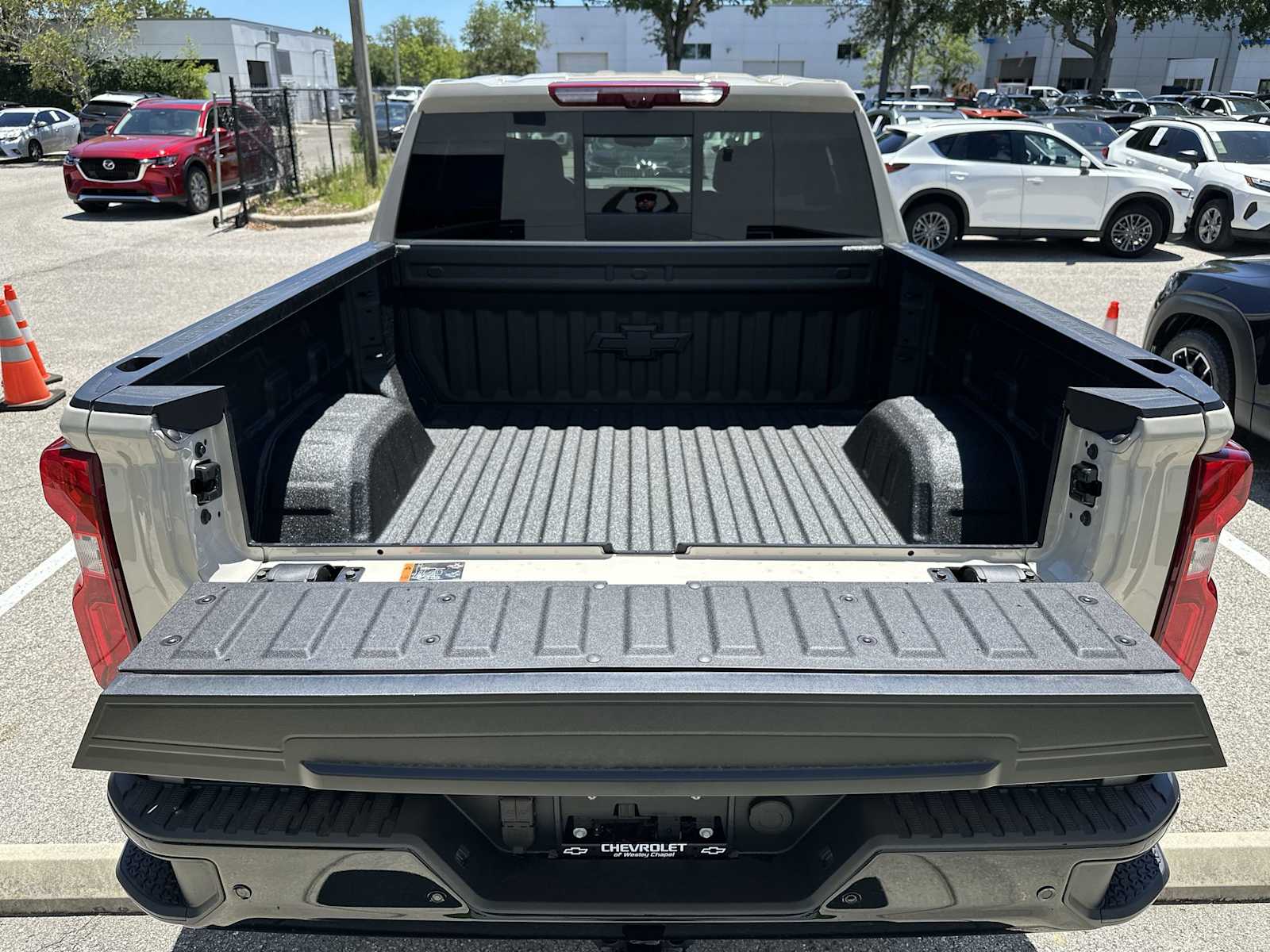 Thumbnail: 2026 Chevrolet Silverado 1500 - 26