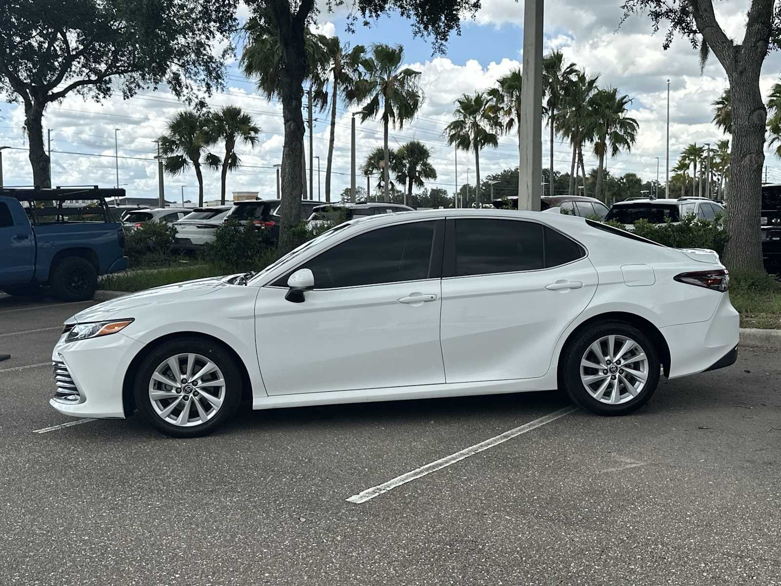 2021 Toyota Camry LE 3