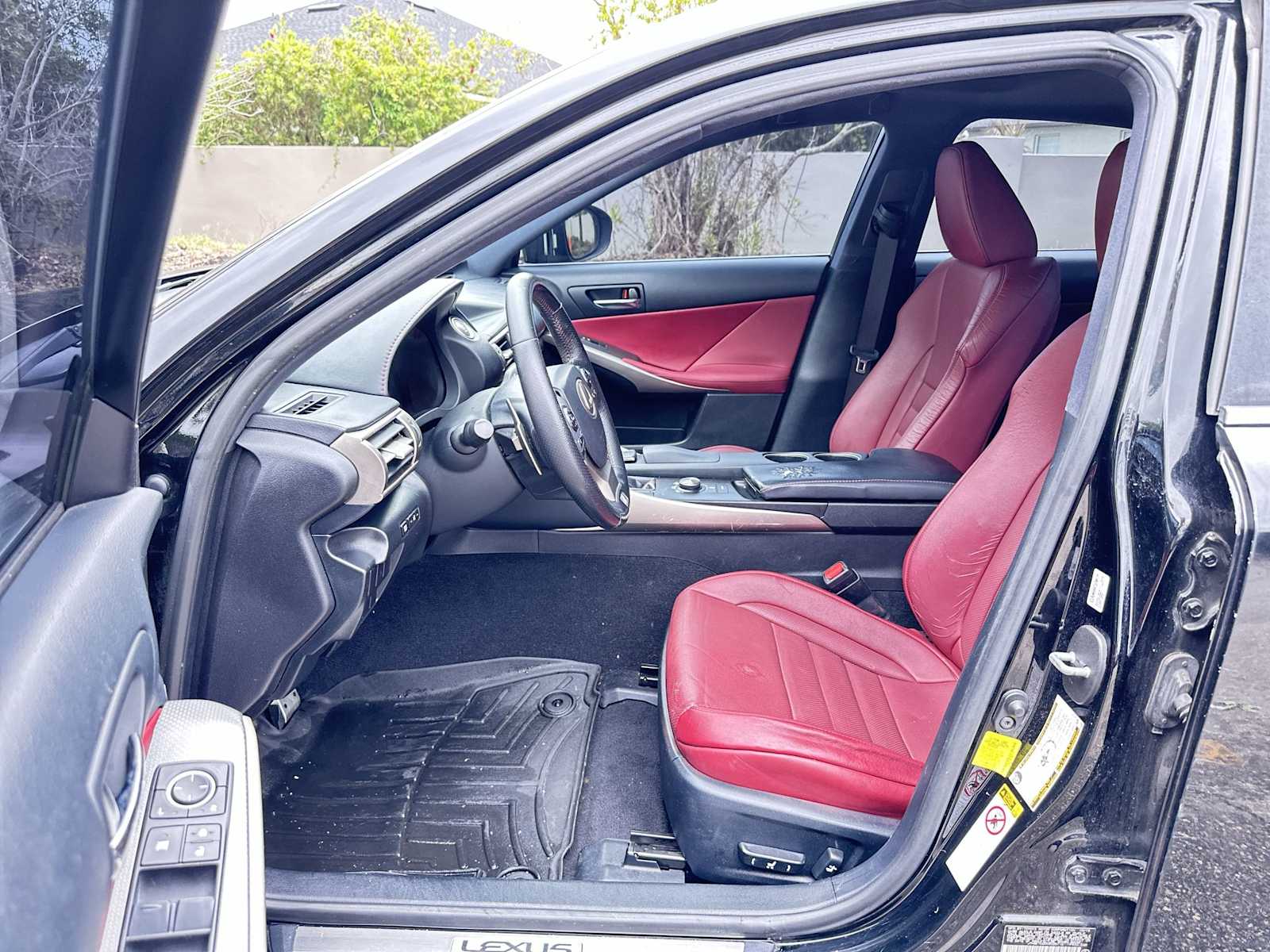 Thumbnail: 2016 Lexus IS - 2