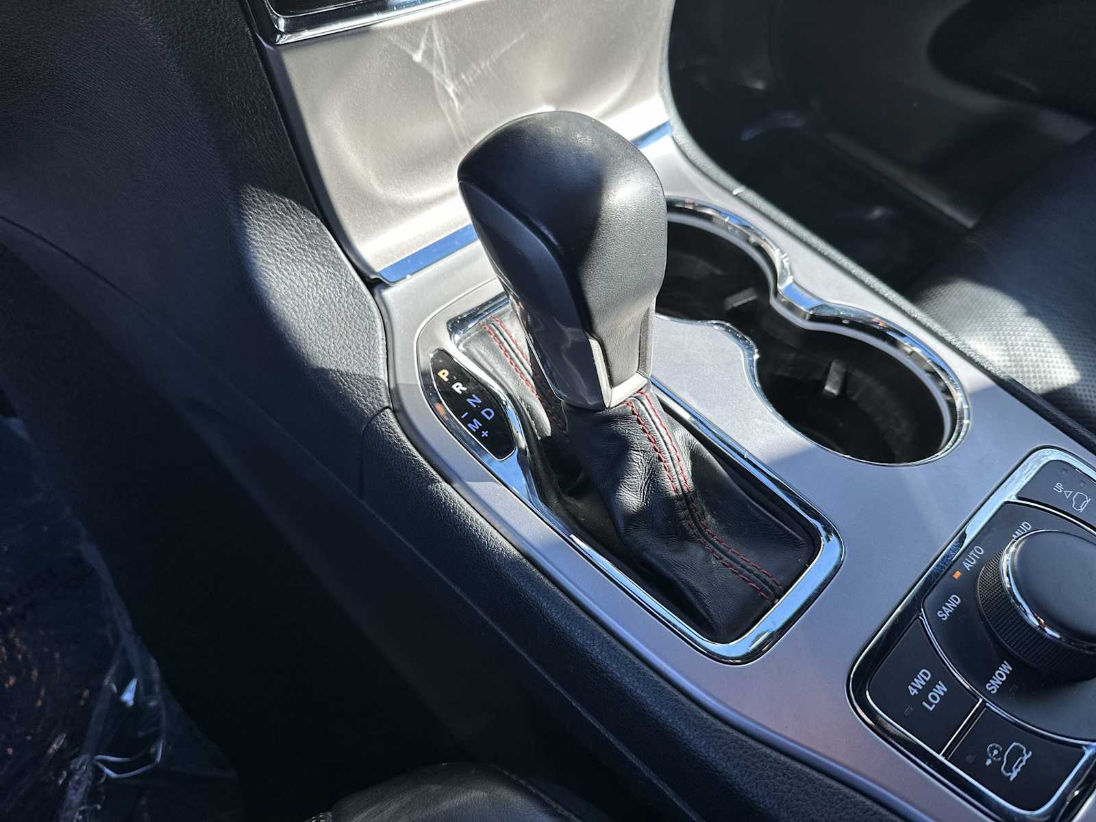 Thumbnail: 2020 Jeep Grand Cherokee - 24