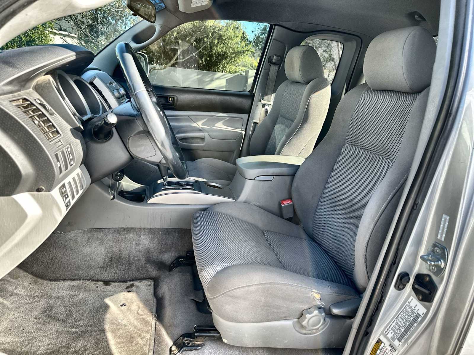 Thumbnail: 2006 Toyota Tacoma - 15