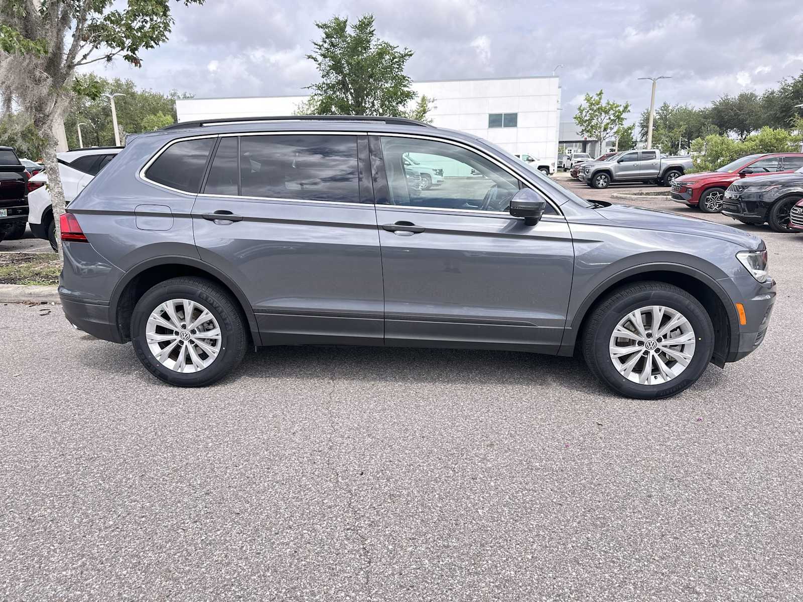 Thumbnail: 2019 Volkswagen Tiguan - 7
